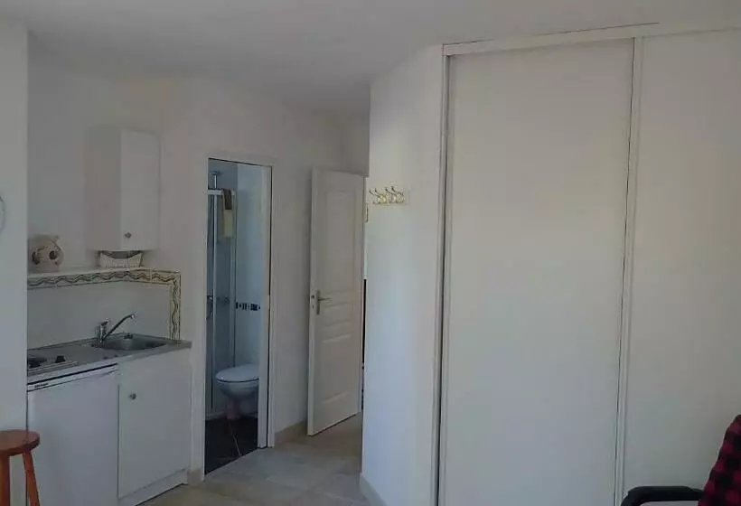تختخواب و صبحانه Chambre Dans La Pinède