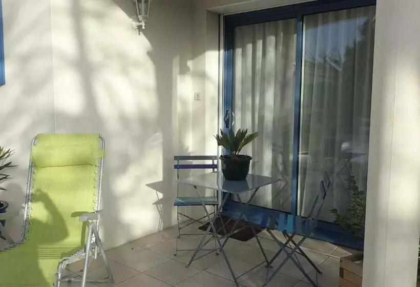 تختخواب و صبحانه Chambre Dans La Pinède