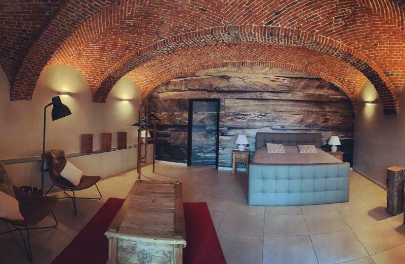 تختخواب و صبحانه La Belle étable