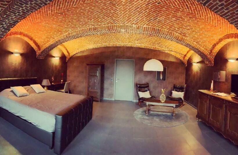 تختخواب و صبحانه La Belle étable