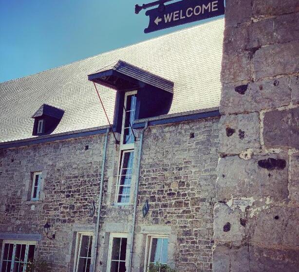 تختخواب و صبحانه La Belle étable