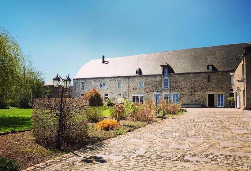 تختخواب و صبحانه La Belle étable