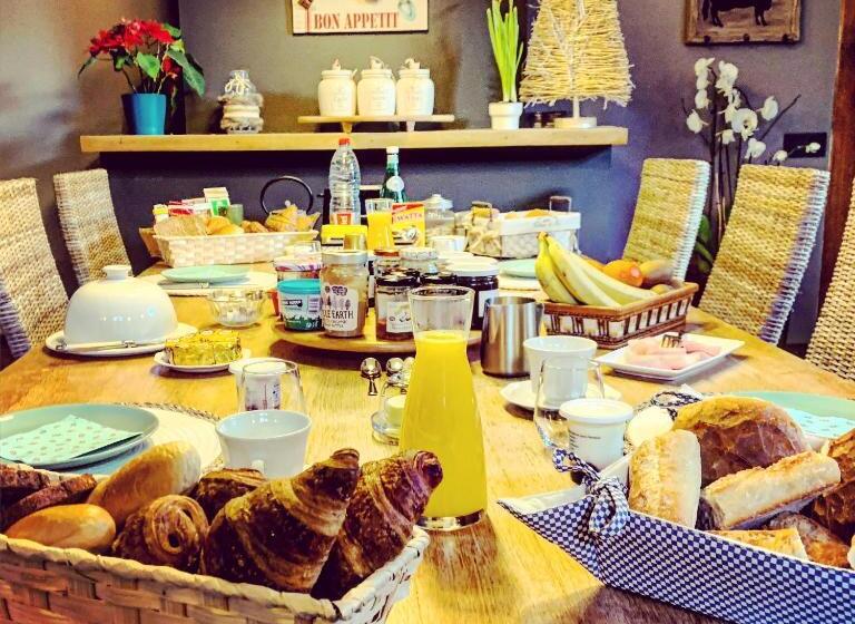 تختخواب و صبحانه La Belle étable