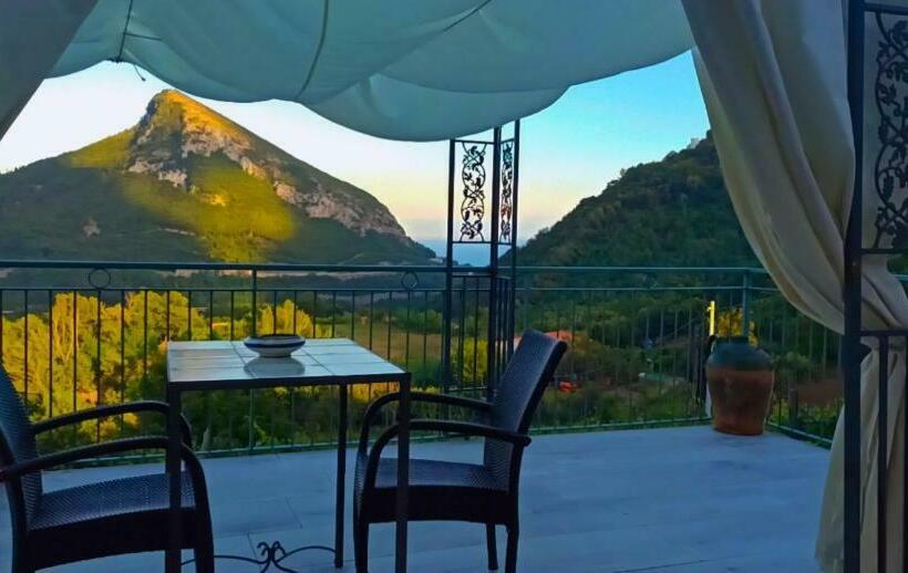 تختخواب و صبحانه La Roccia Incantata Amalfi Coast