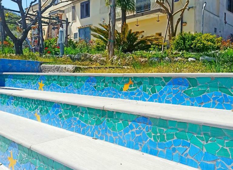 تختخواب و صبحانه La Roccia Incantata Amalfi Coast