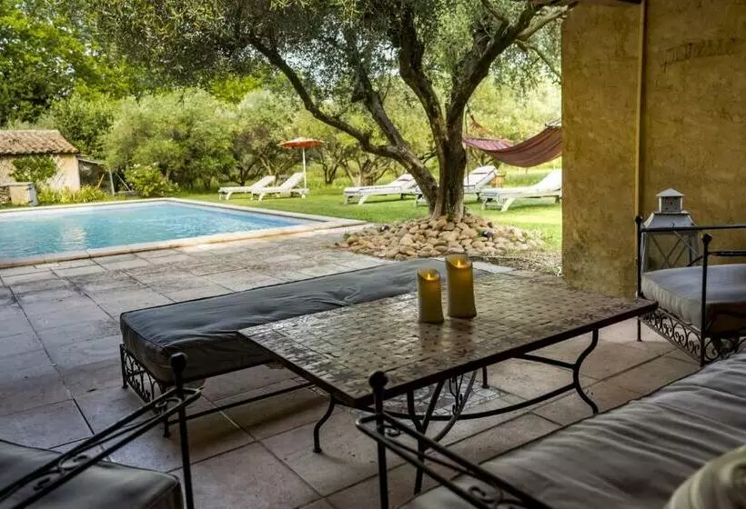 Aamiaismajoitus (B&B) Mas De L Arrivette