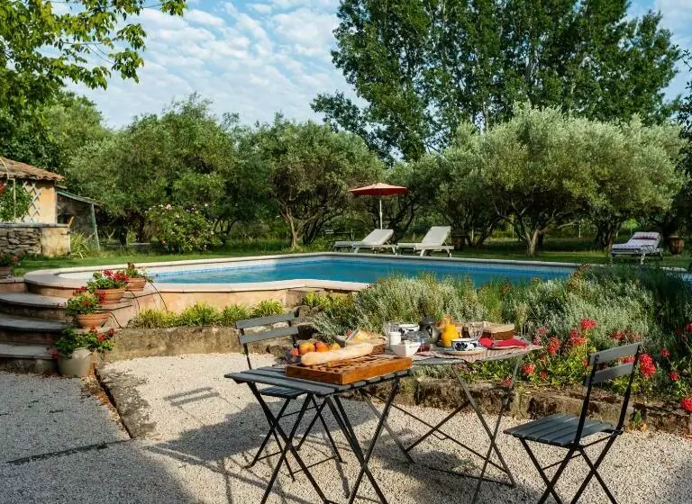 Aamiaismajoitus (B&B) Mas De L Arrivette