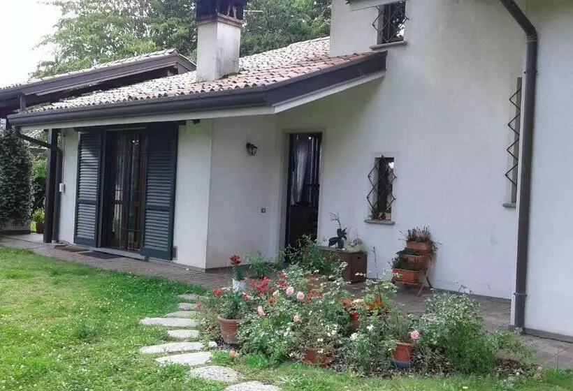 ベッドアンドブレックファースト Elleboro