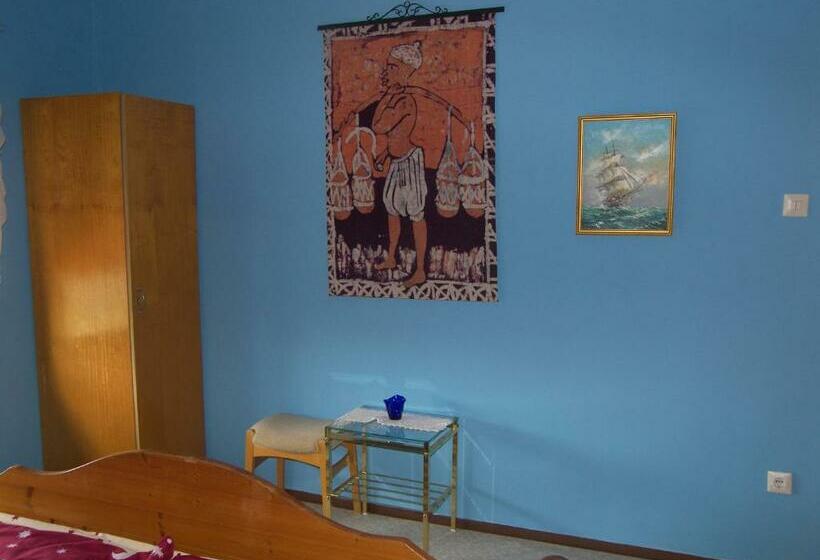 بنسيون Csilla Nyaraló