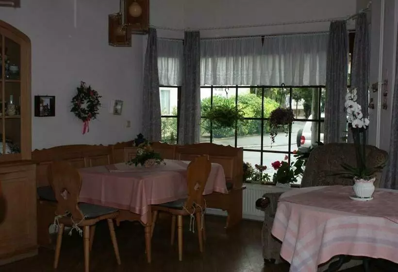 پانسیون Gästehaus Zum Georgenberg