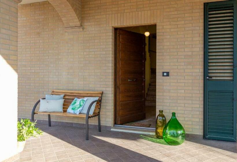 펜션 La Merlana Affittacamere