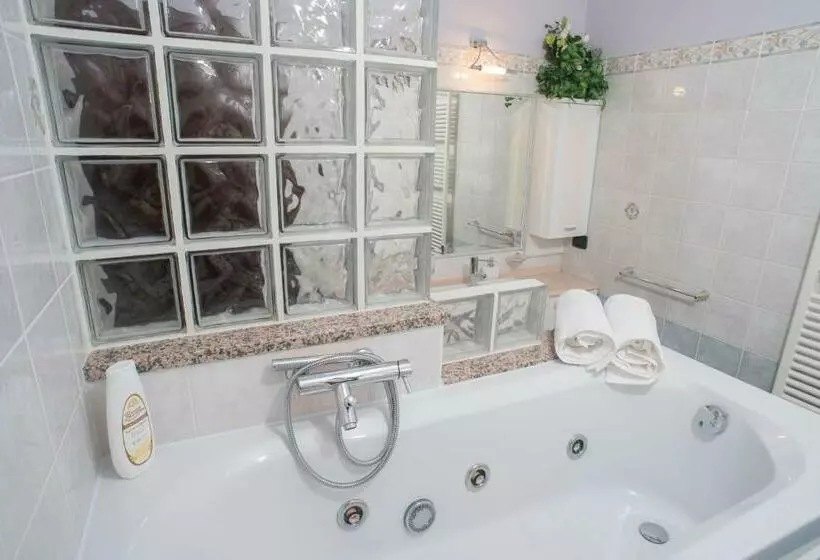 ペンション Villarosybeb