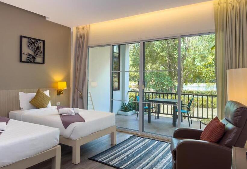 استراحتگاه Minitel By The Sea Pranburi