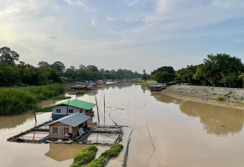 הוסטל อยู่แพ Paestay อุทัยธานี