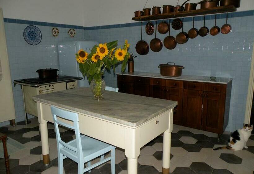 تختخواب و صبحانه Villa Adele