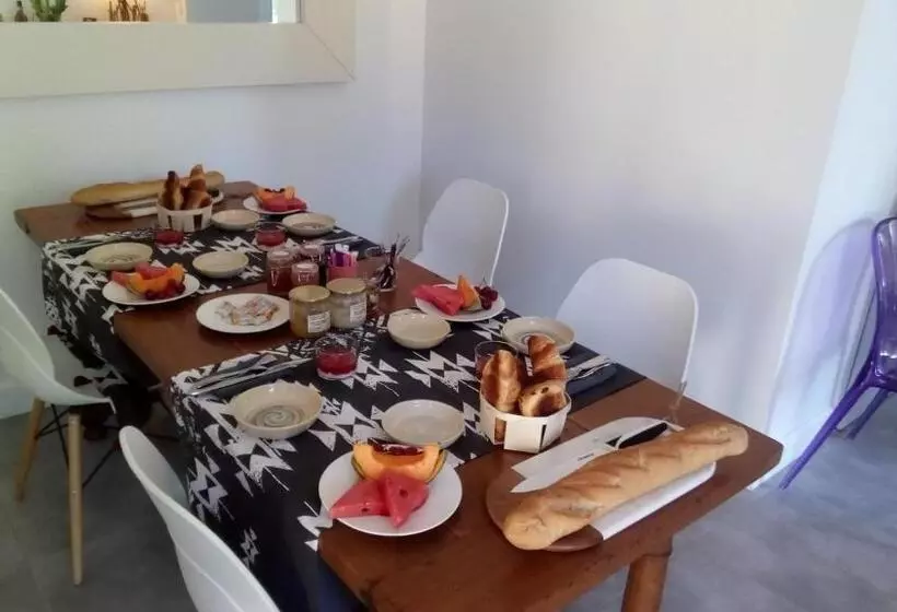 Aamiaismajoitus (B&B) Mon Chemin Privé