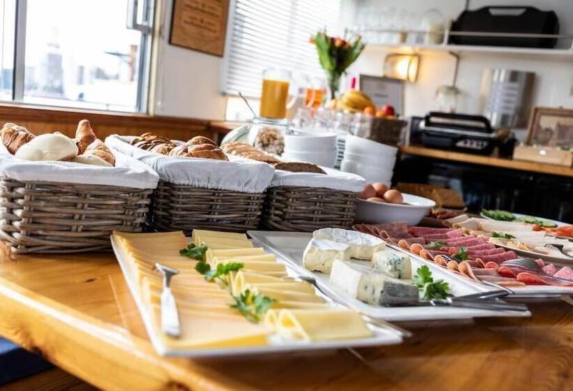 Hotel The Cabin @ Mps Noorderzon