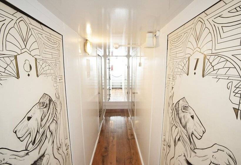 Hotel The Cabin @ Mps Noorderzon