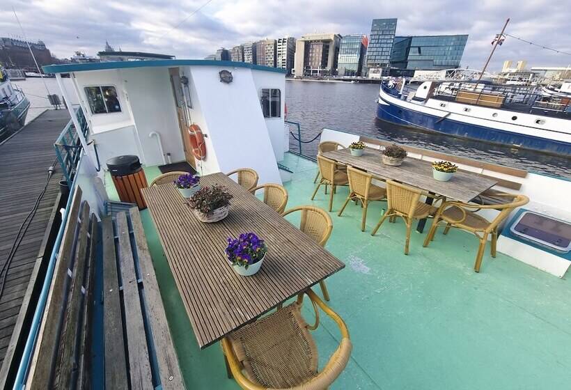 Hotel The Cabin @ Mps Noorderzon