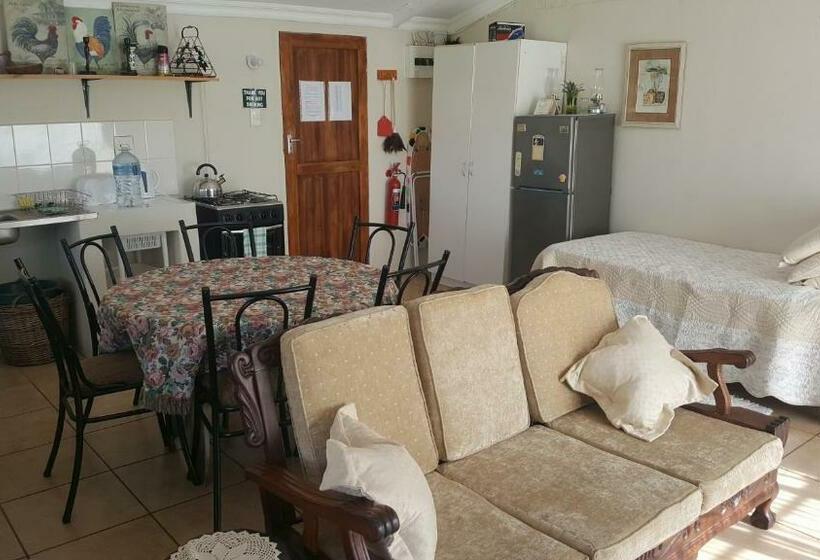 膳宿费 Graceland Self Catering Cottages