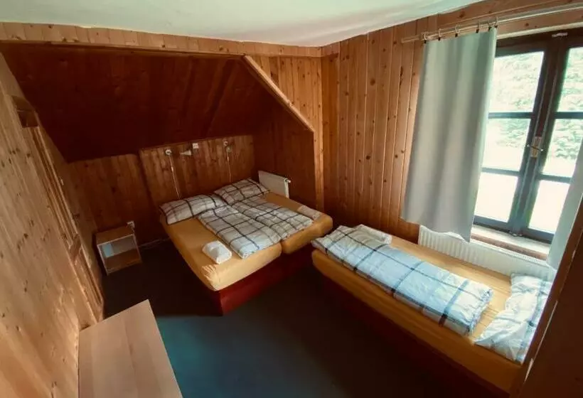 پانسیون Modrokamenná Bouda