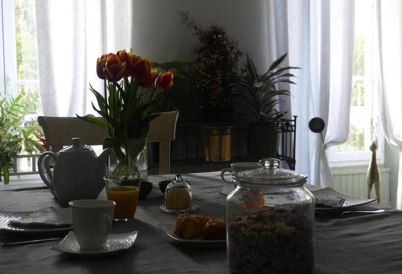 צימר Domaine De La Cour Vautier