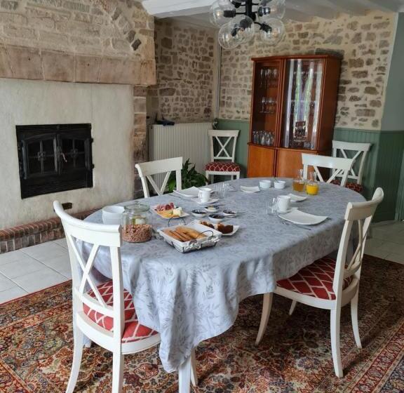 צימר Domaine De La Cour Vautier