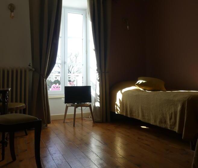 צימר Domaine De La Cour Vautier