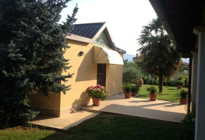 تختخواب و صبحانه La Spiga