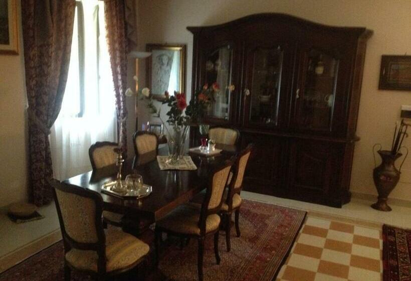 تختخواب و صبحانه La Spiga