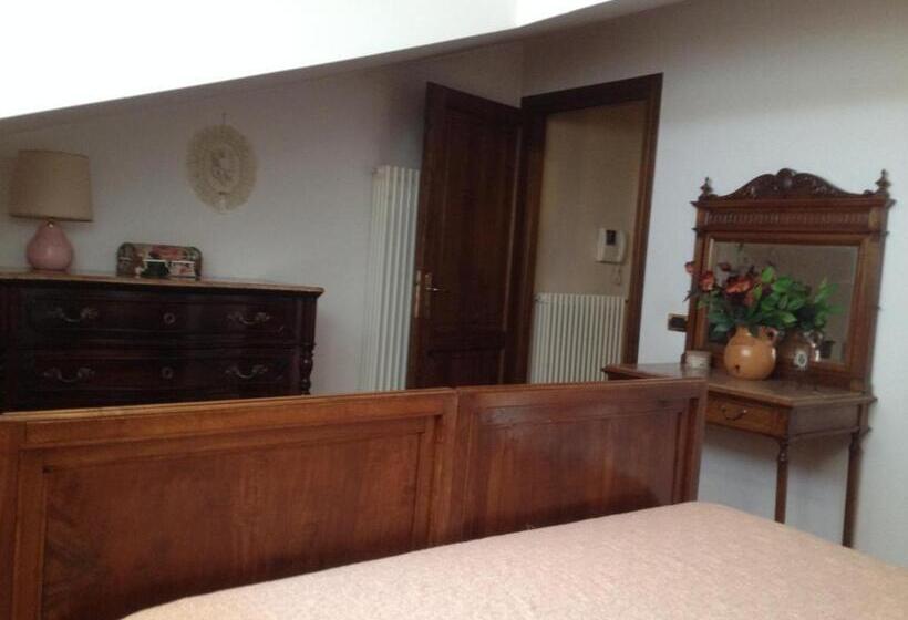 تختخواب و صبحانه La Spiga