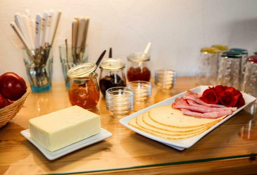 ベッドアンドブレックファースト Landhaus Freund