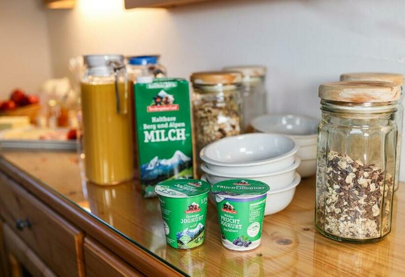 ベッドアンドブレックファースト Landhaus Freund