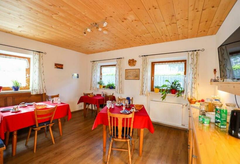 ベッドアンドブレックファースト Landhaus Freund