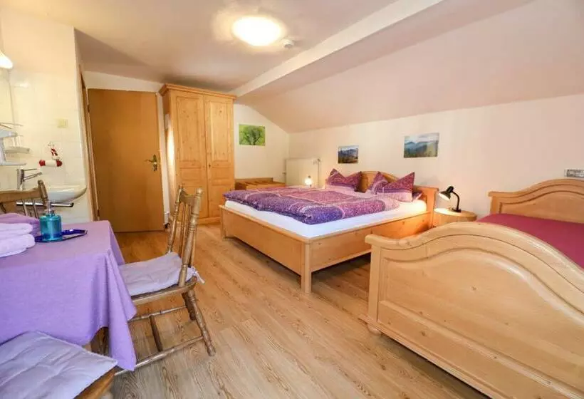 Aamiaismajoitus (B&B) Landhaus Freund