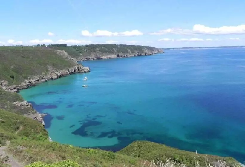 Aamiaismajoitus (B&B) Villa D Ys