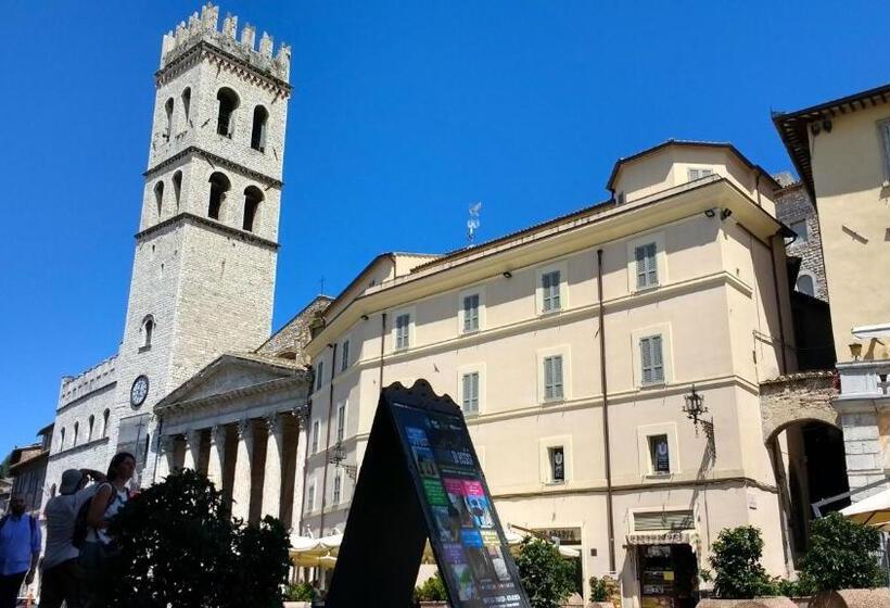 بنسيون Camere Calocci