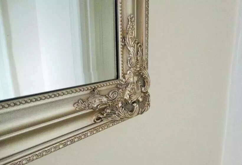 Majatalo Eden Center Home