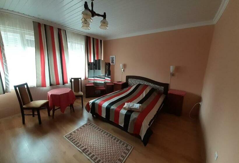 بنسيون Hutasori Guesthouse