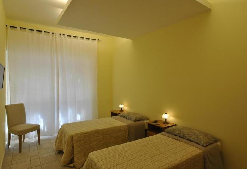 پانسیون Roma Tourist House