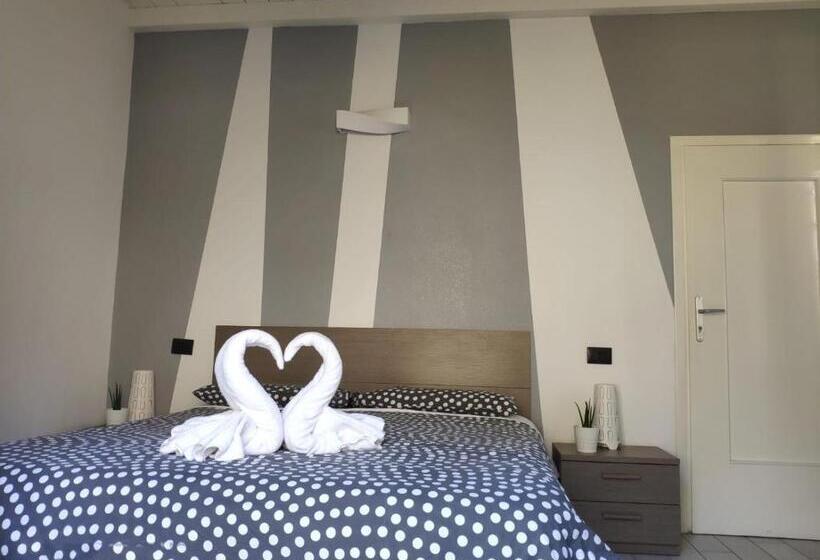 膳宿费 Sweet House Self Check In 24h