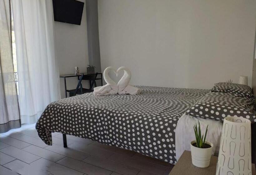 膳宿费 Sweet House Self Check In 24h