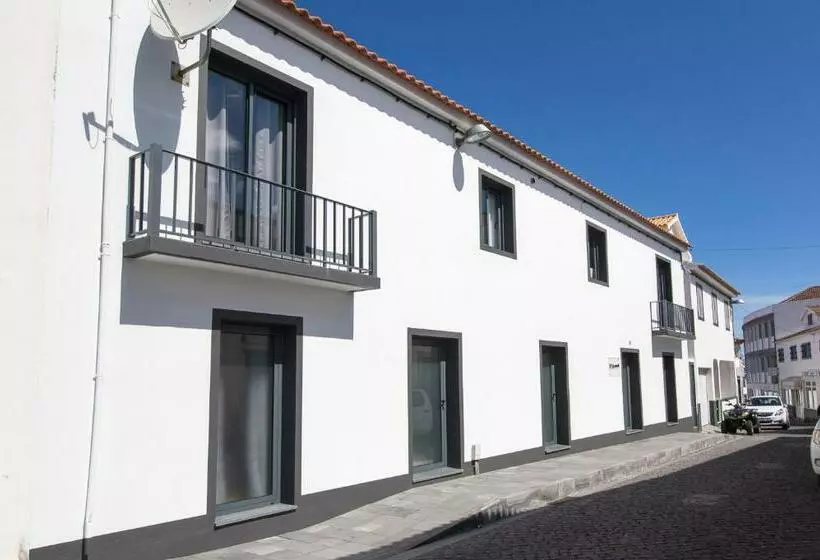 Pix Apartments