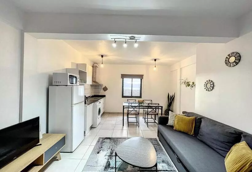 Pix Apartments
