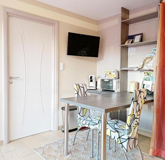 مبيت وإفطار La Maison Des Douces  Eure