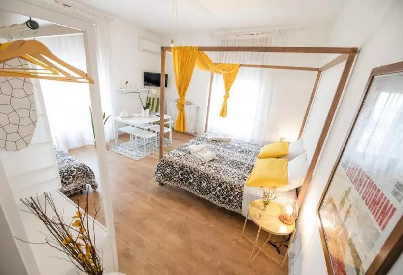 Aamiaismajoitus (B&B) Le Stanze Di Brando E Nico