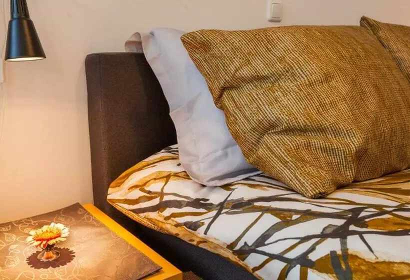 تختخواب و صبحانه Lutje Kerklaan