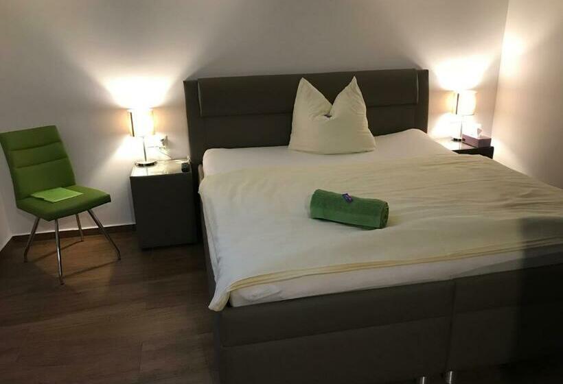 Lindenhof Gasthof Pension In Unterburg