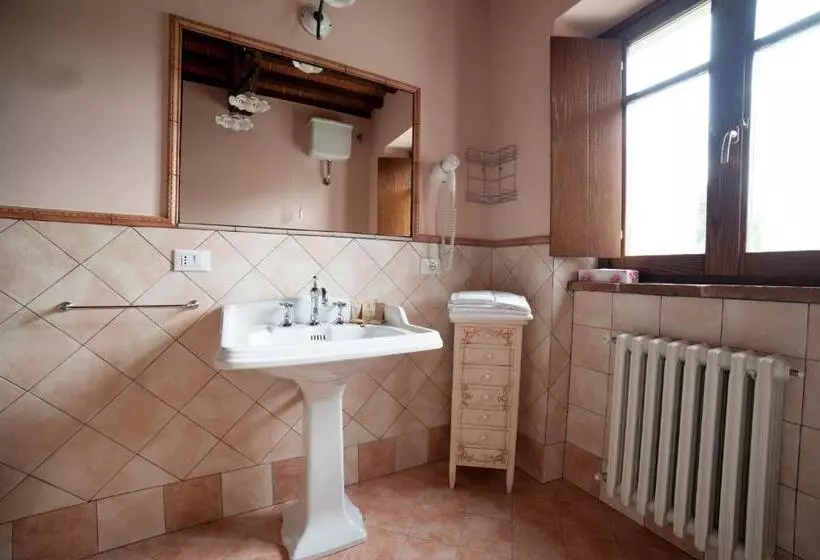 ホテル Agriturismo Podere Il Corniolino