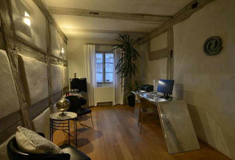 Hotelli Sporcher Nest